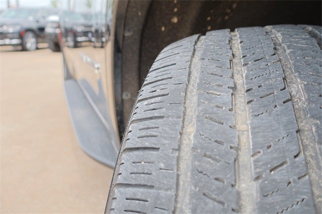 2023 Jeep Wagoneer Base