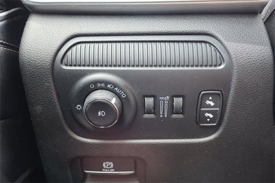 2023 Jeep Wagoneer Base