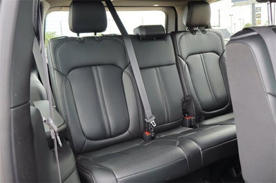 2023 Jeep Wagoneer Base