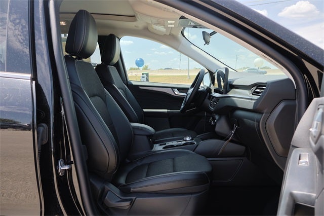 2025 Ford Escape Base