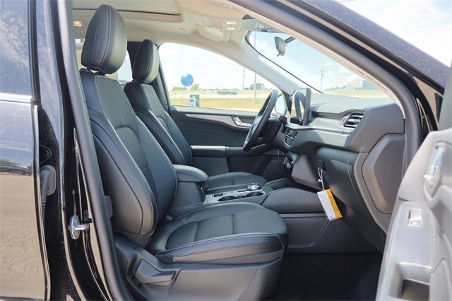 2025 Ford Escape Base