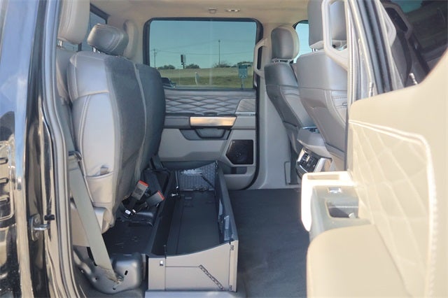 2025 Ford Super Duty F-350 Platinum DRW