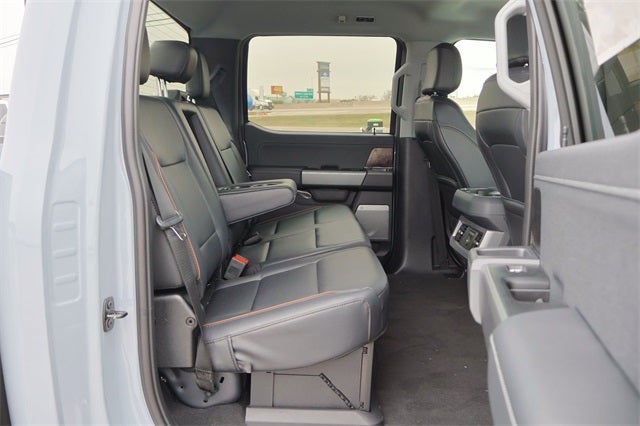 2026 Ford Super Duty F-450 Lariat DRW