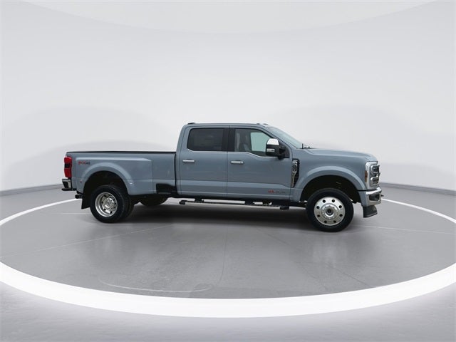 2026 Ford Super Duty F-450 Lariat DRW
