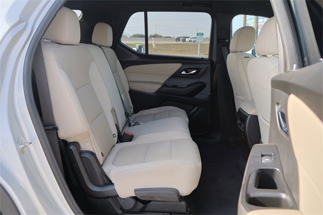 2022 Chevrolet Traverse LS