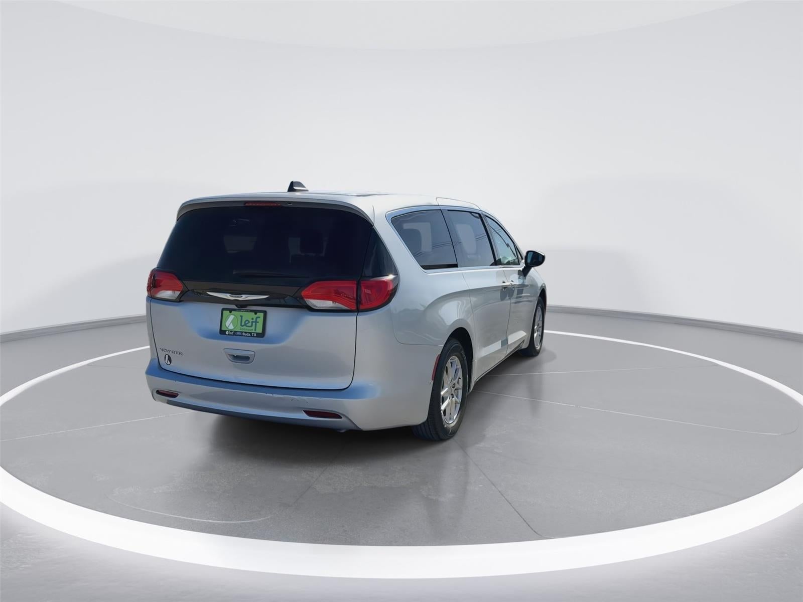 2024 Chrysler Voyager LX