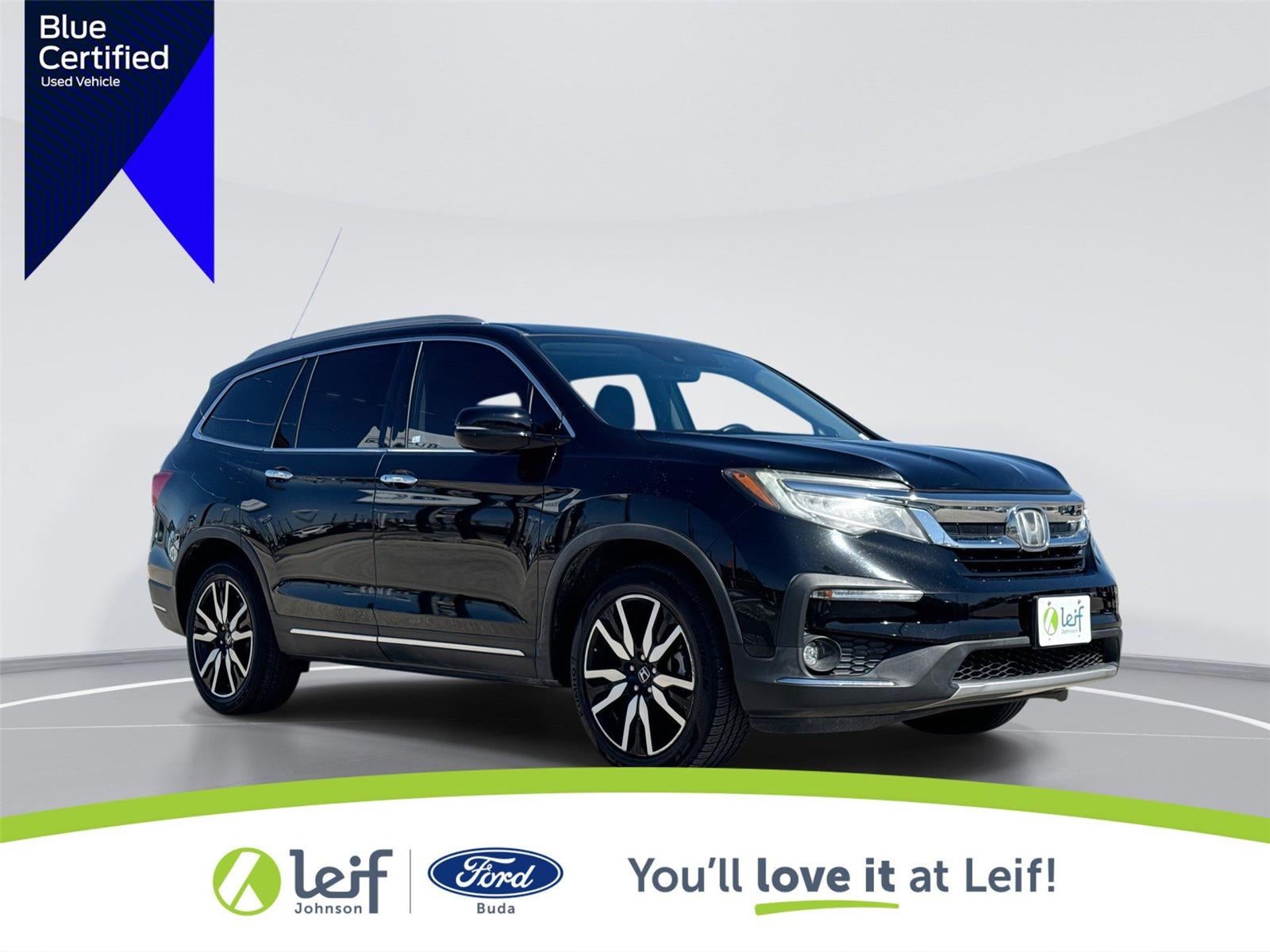 2020 Honda Pilot Touring w/Rear Captain's Chairs