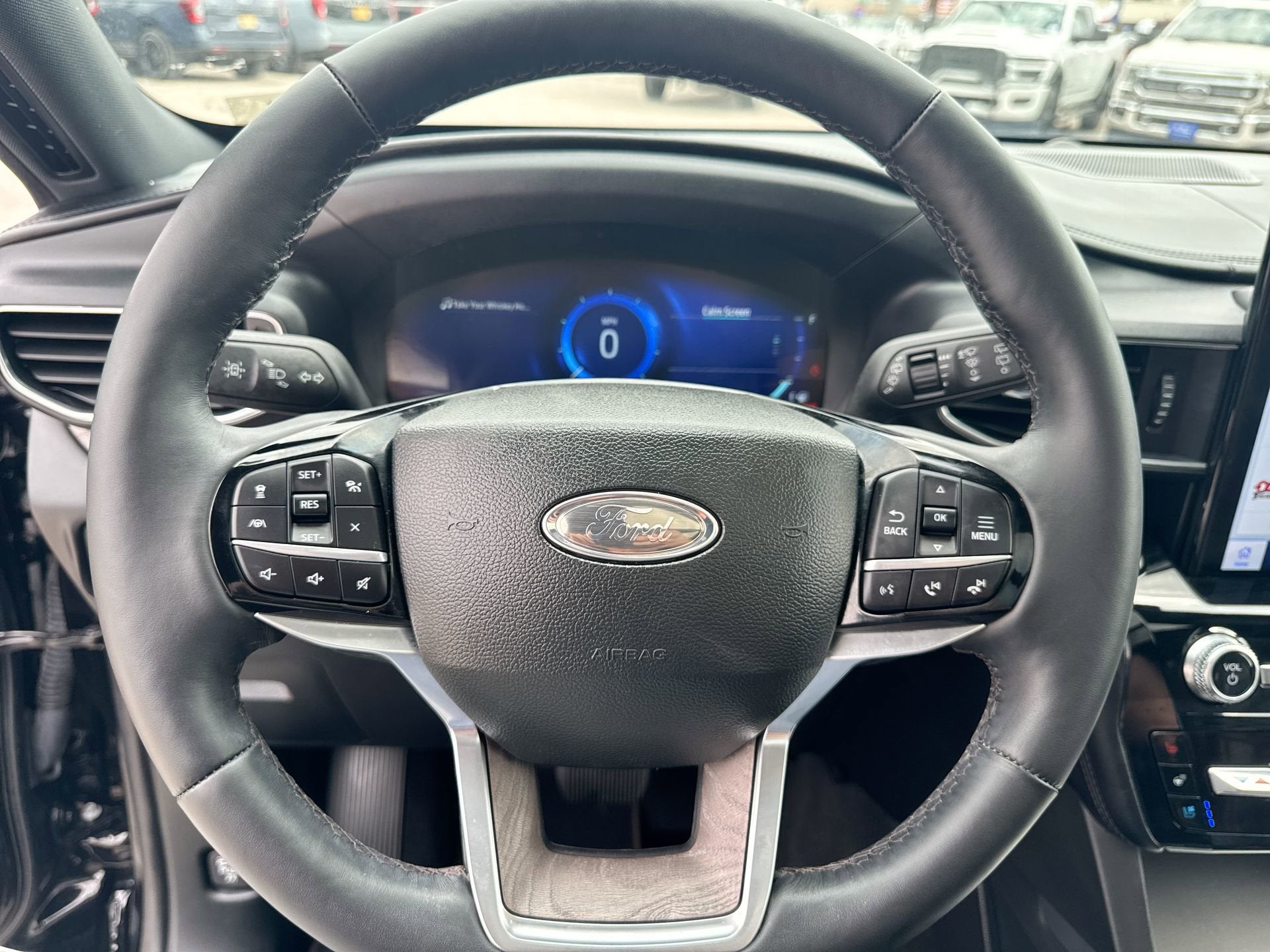 2023 Ford Explorer Platinum