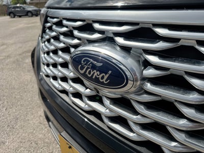 2023 Ford Explorer Platinum