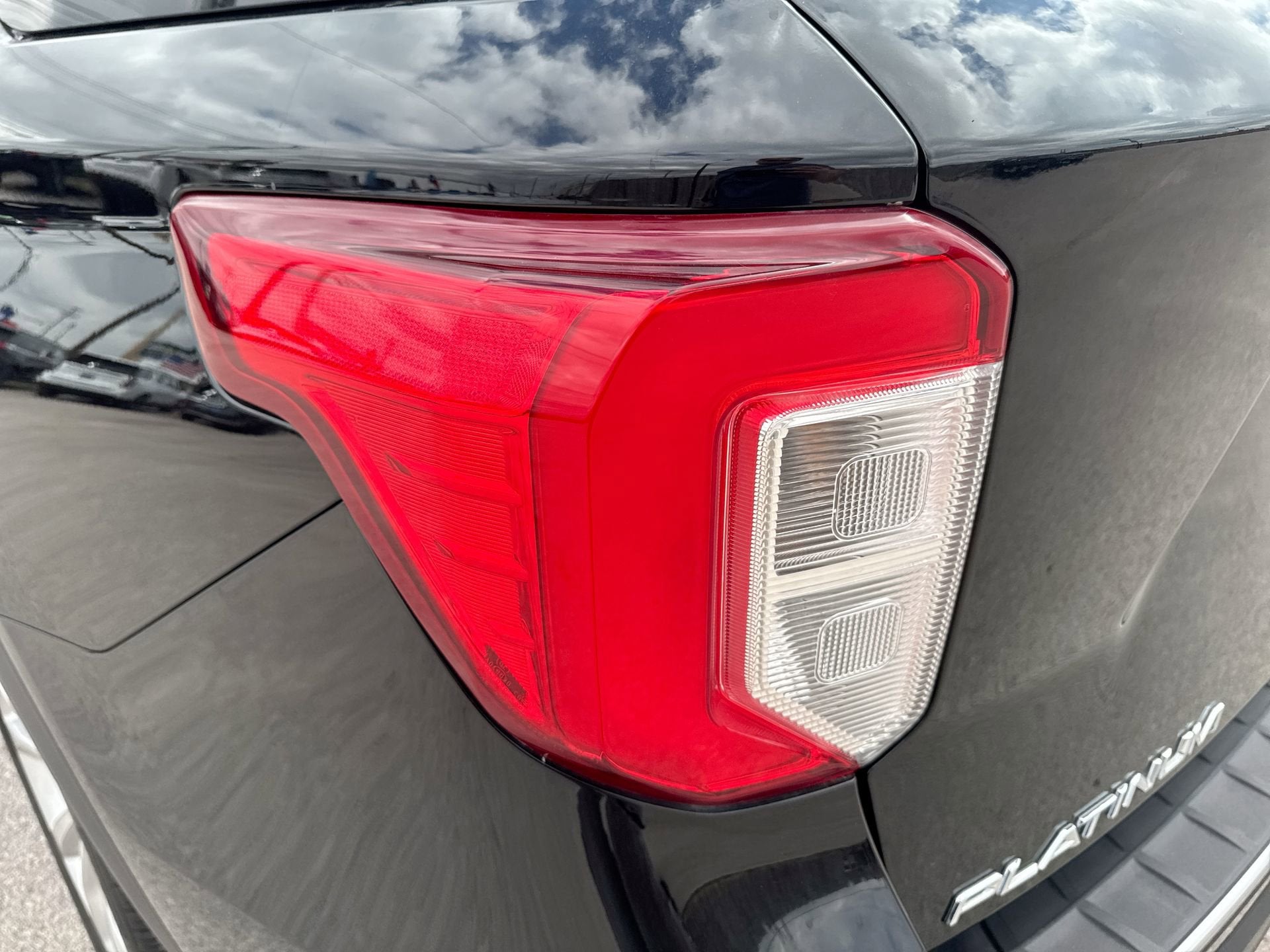 2023 Ford Explorer Platinum