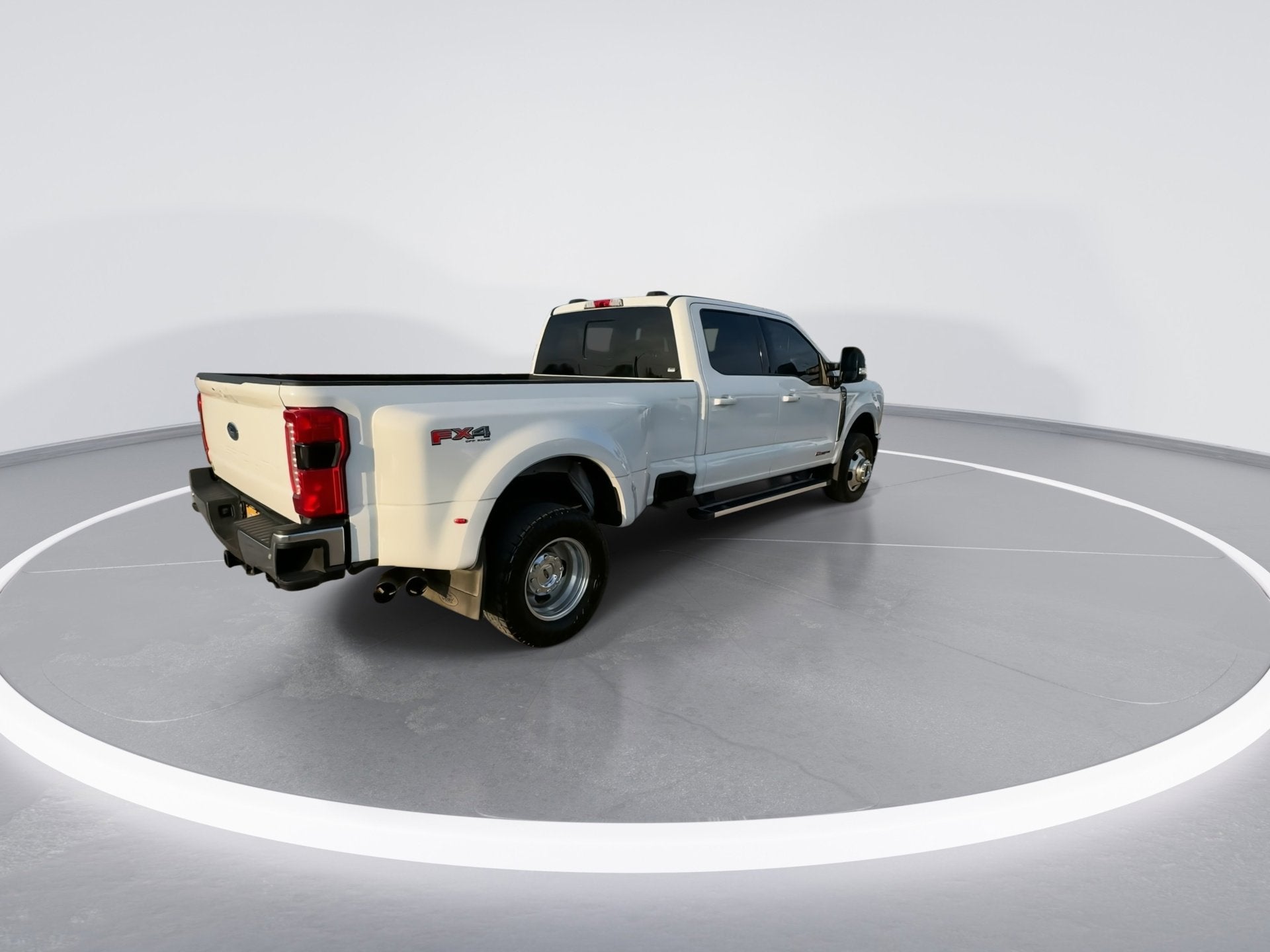 2024 Ford Super Duty F-350 Lariat