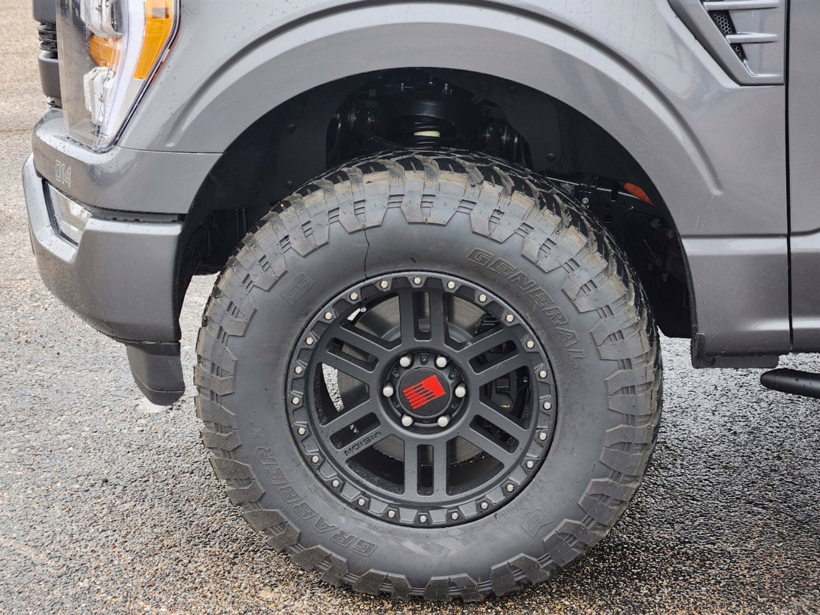 2022 Ford F-150 Saleen Yellow Label