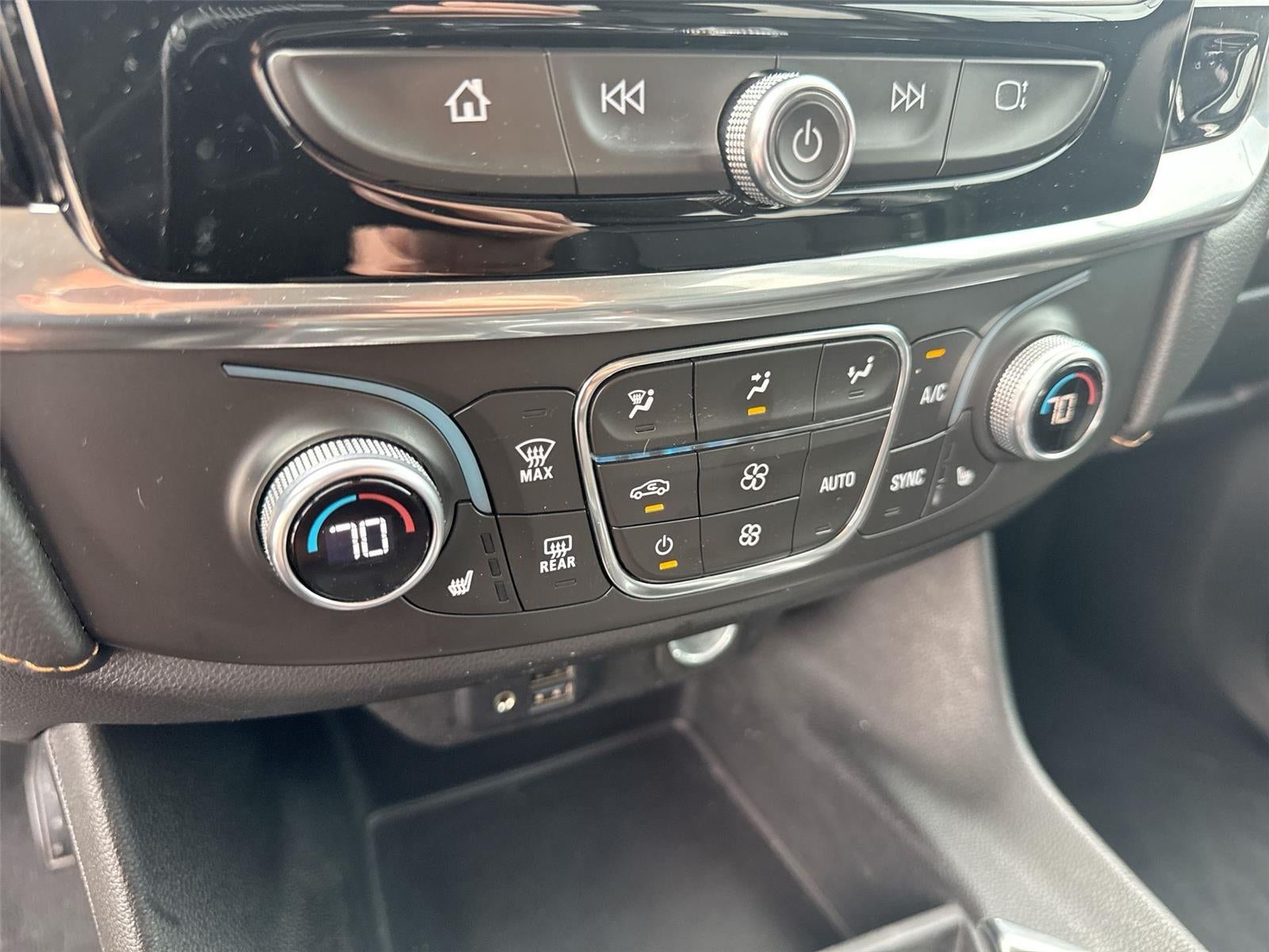 2021 Chevrolet Traverse RS