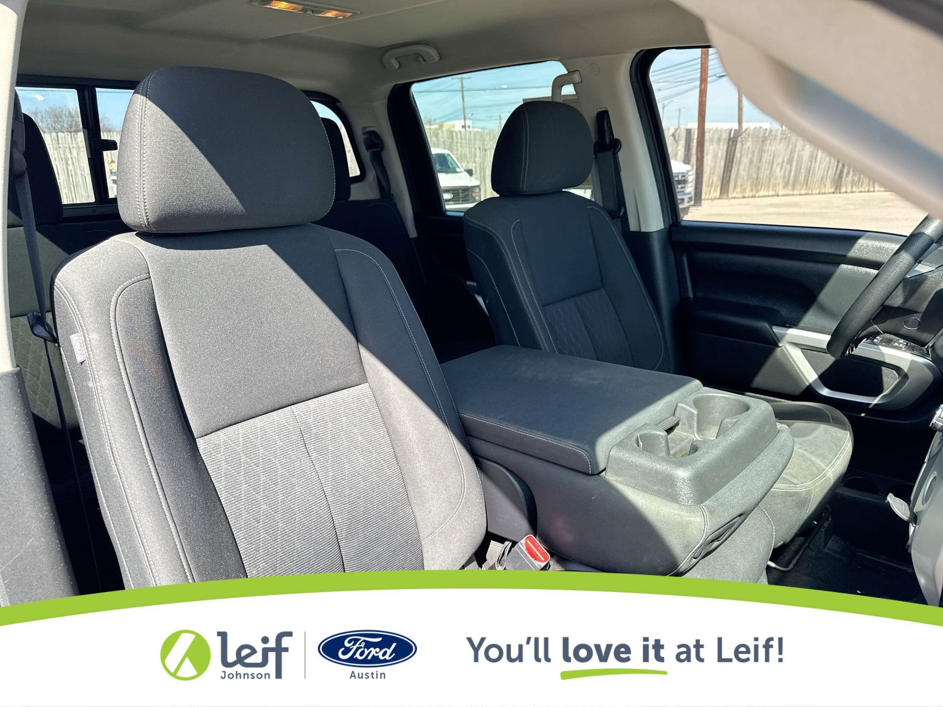 2017 Nissan Titan SV