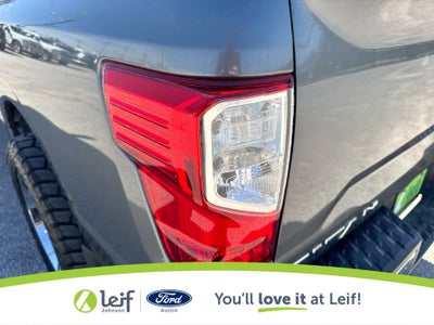 2017 Nissan Titan SV