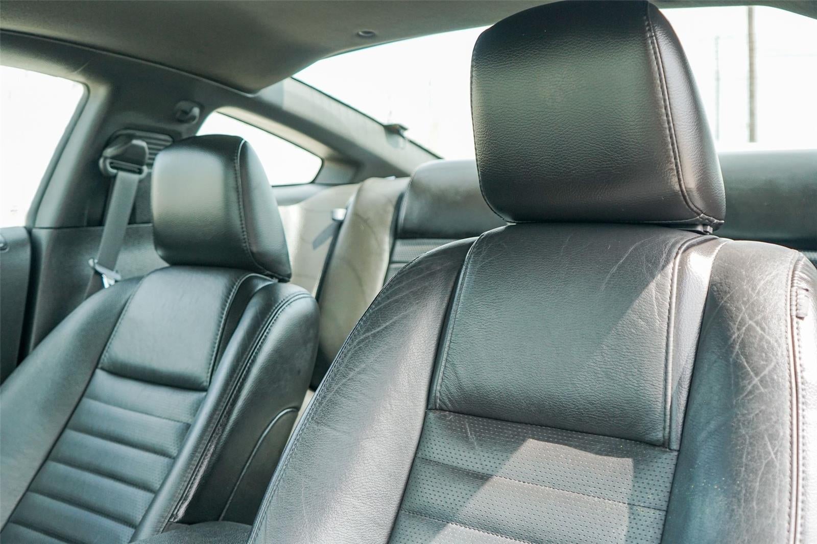 2007 Ford MUSTANG Base
