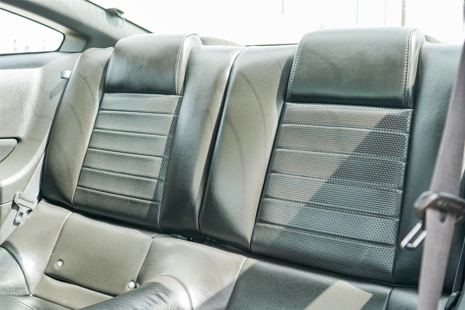 2007 Ford MUSTANG Base