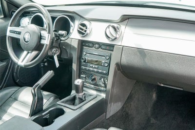 2007 Ford MUSTANG Base