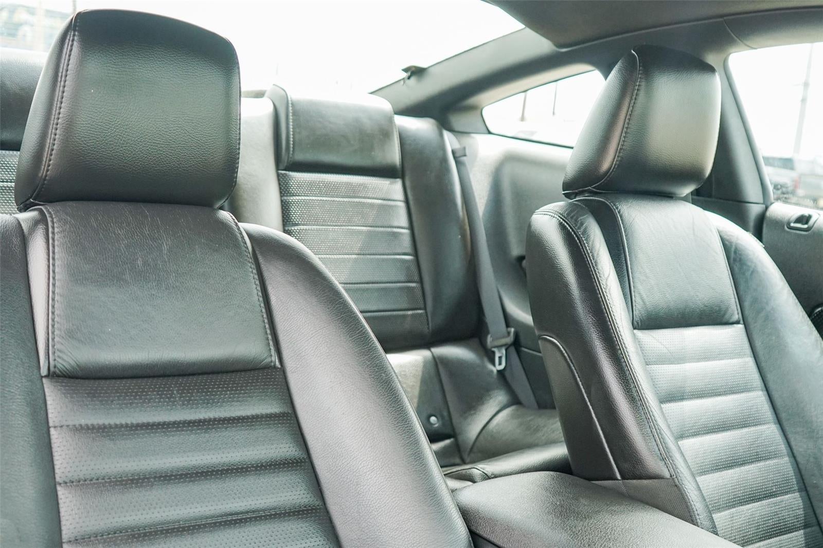 2007 Ford MUSTANG Base