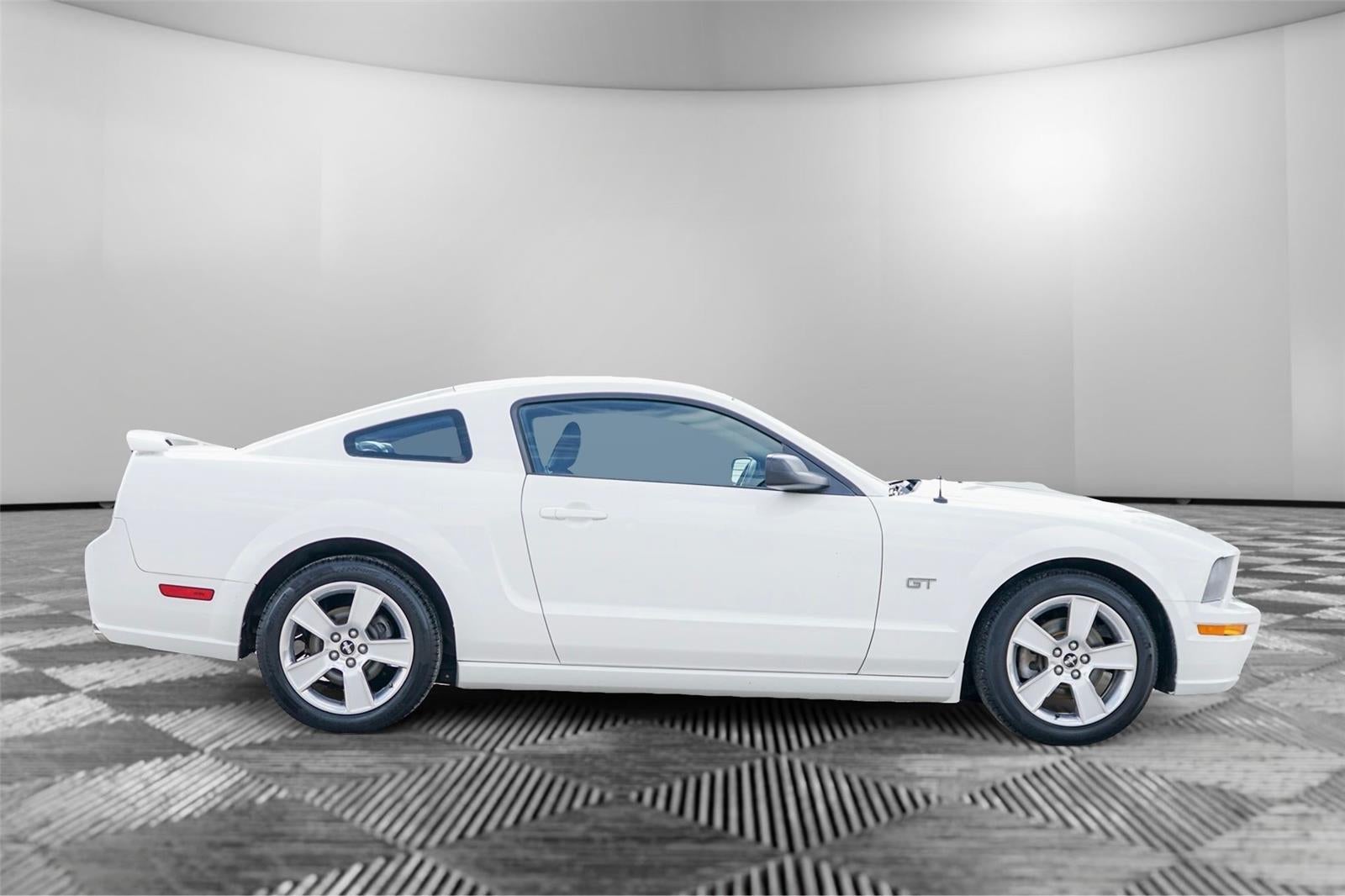 2007 Ford MUSTANG Base
