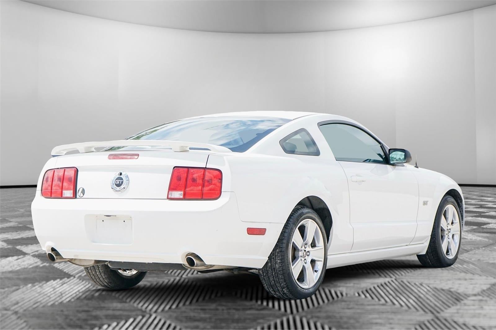 2007 Ford MUSTANG Base