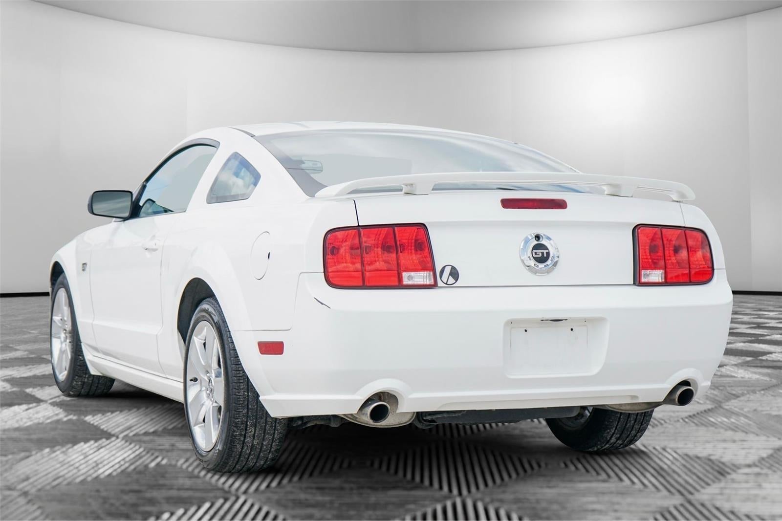 2007 Ford MUSTANG Base