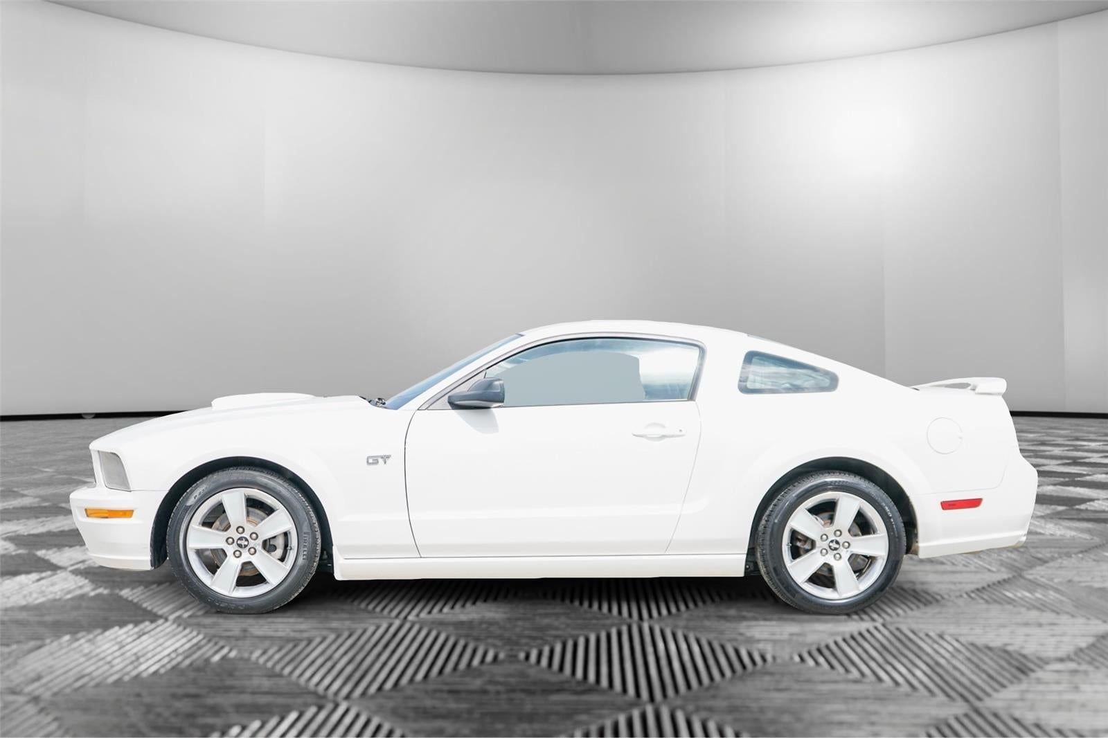 2007 Ford MUSTANG Base