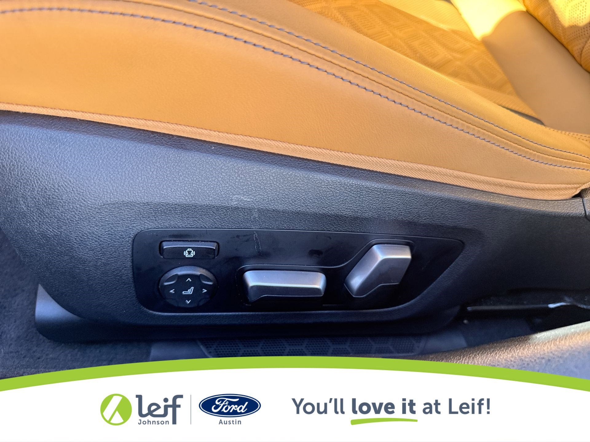 2022 BMW M8 Competition