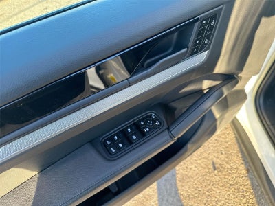 2024 Porsche Cayenne Base