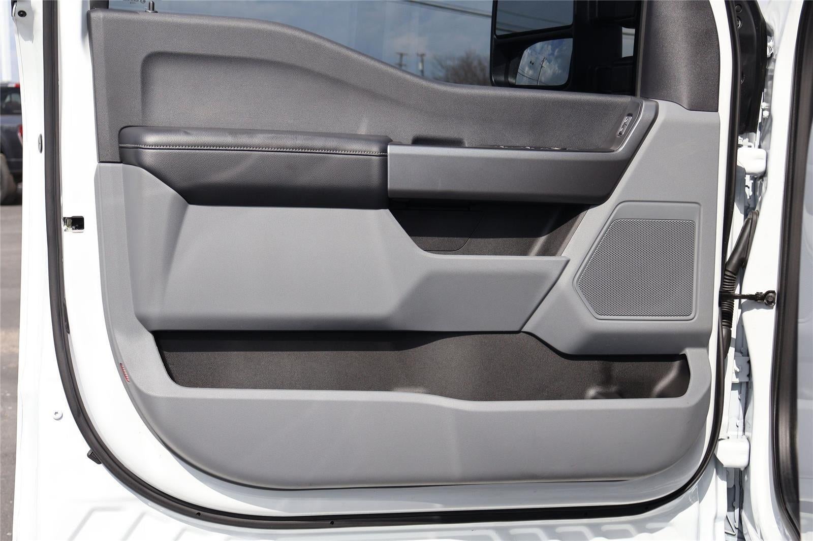 2025 Ford Super Duty F-250 STX