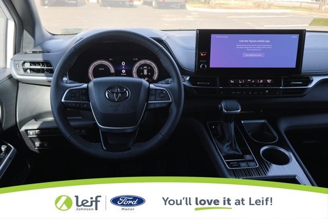 2025 Toyota Sienna XSE 7 Passenger