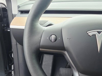 2025 Tesla Model Y Long Range