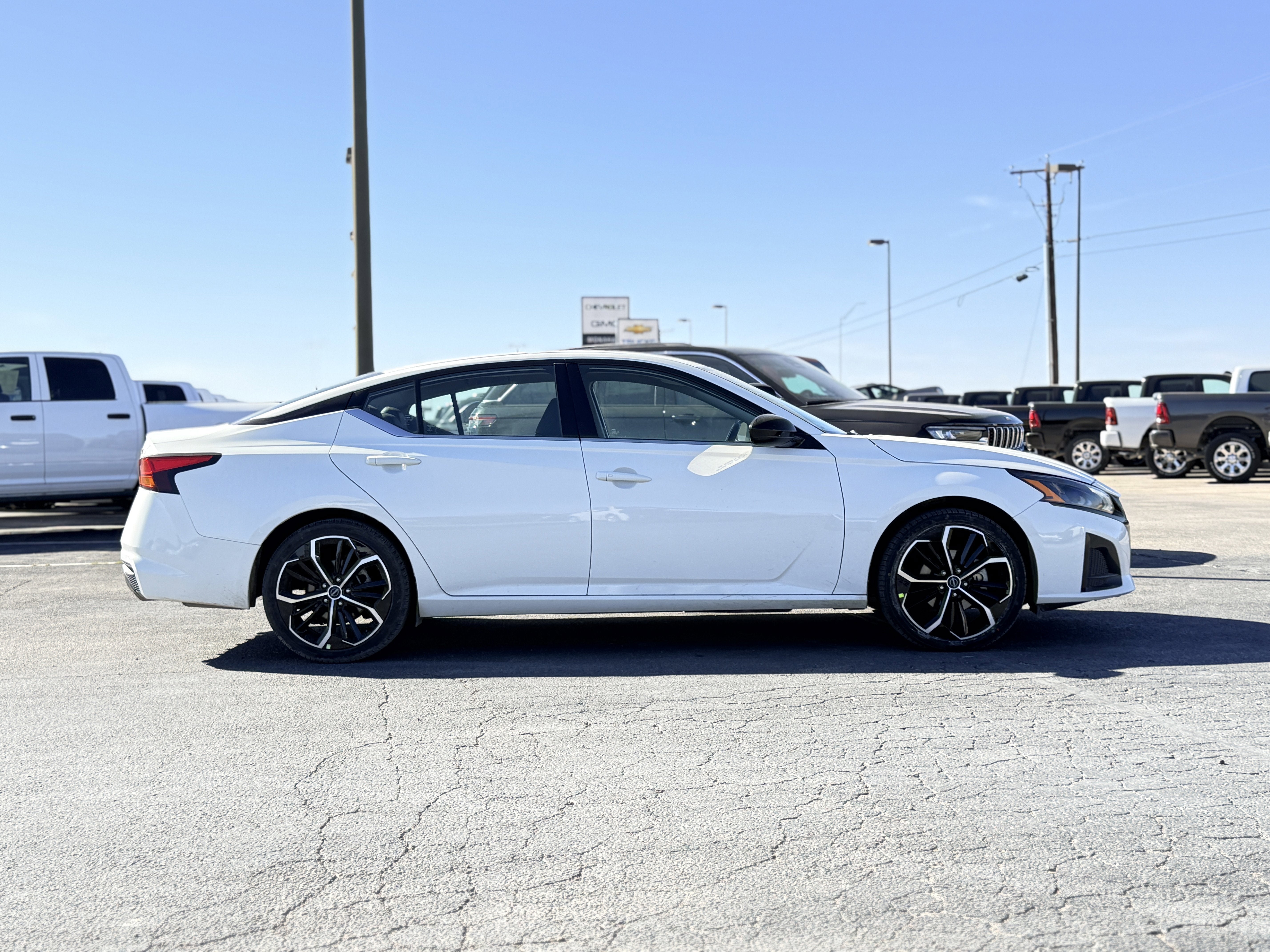 2024 Nissan Altima 2.5 SR