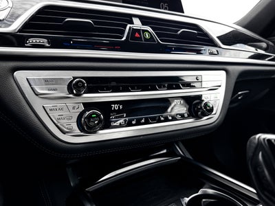 2021 BMW 750i xDrive