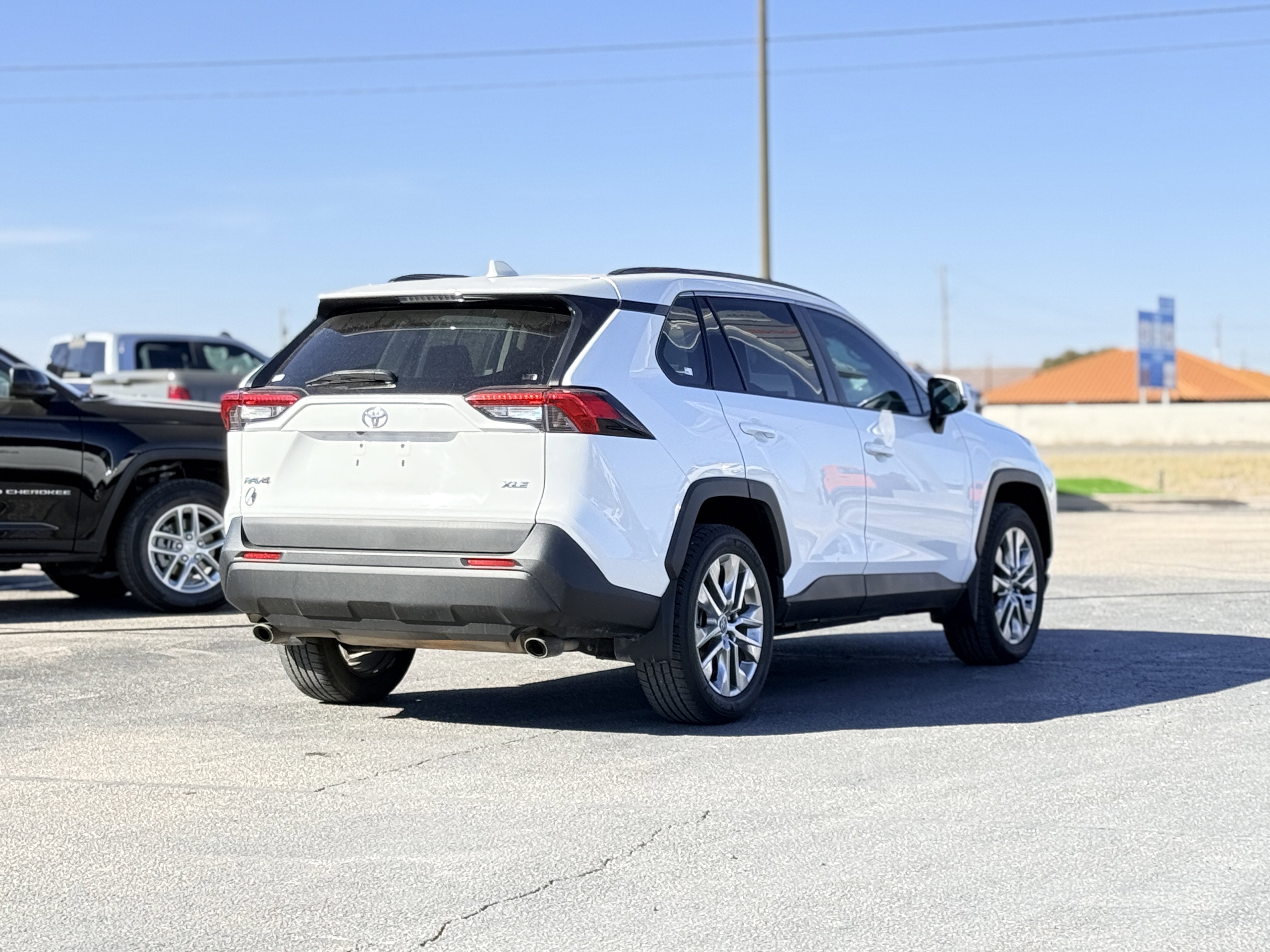 2020 Toyota RAV4 XLE Premium